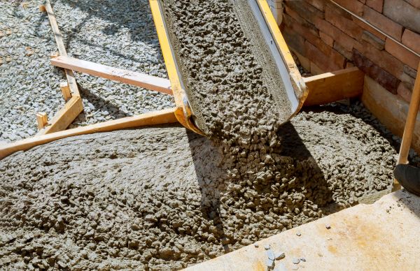Cement Walkway Pouring in Lenexa